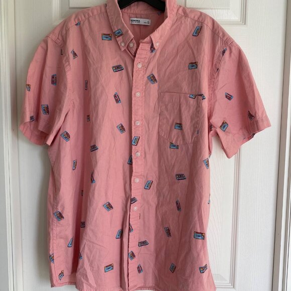 Mens Sonoma Pink Short-Sleeve Button-Down Shirt With Nostalgic Cassette Print XL - Picture 2 of 9